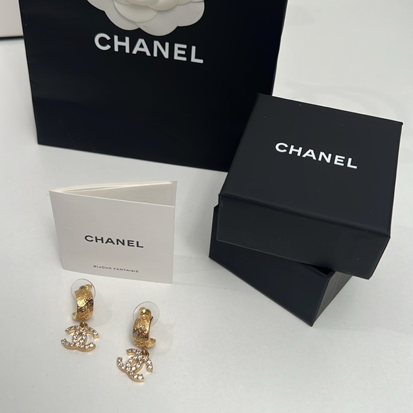 Chanel Earrings Gold Plated hoops with Crystal CCs Classic Look - Picture 4 of 8